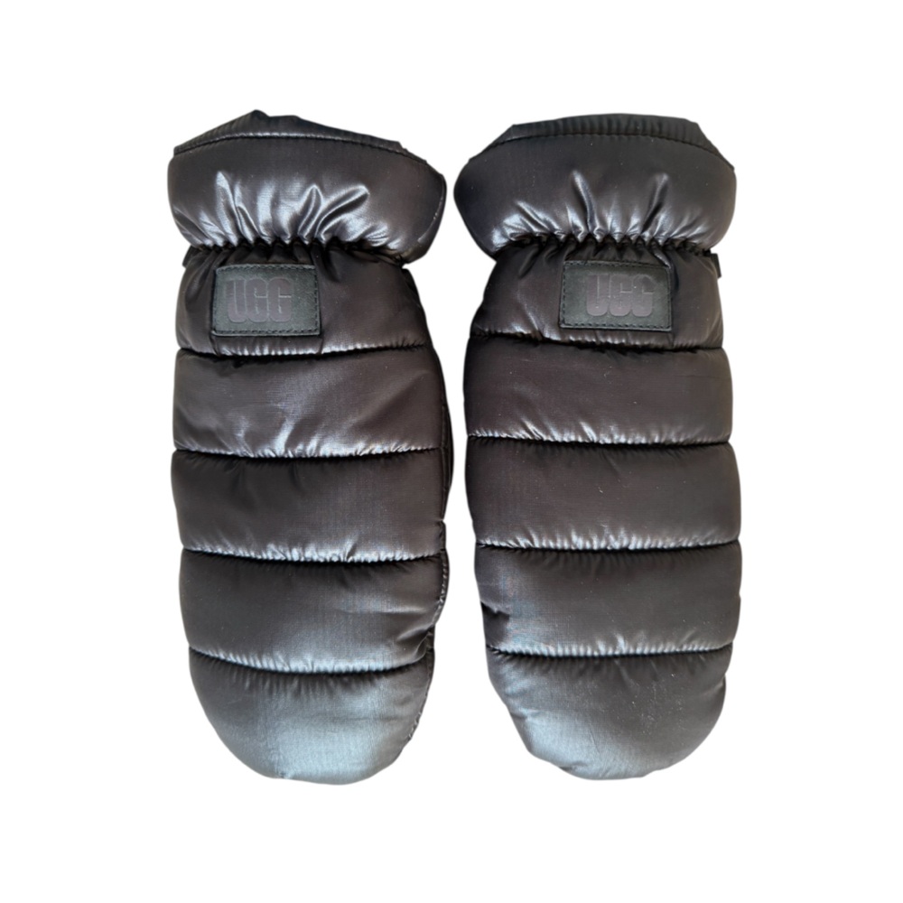 UGG women’s puff yeah mitten black S/M
